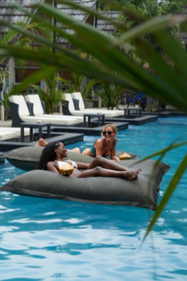 Copacabana Gili Air Hotell Mataram Exteriör bild